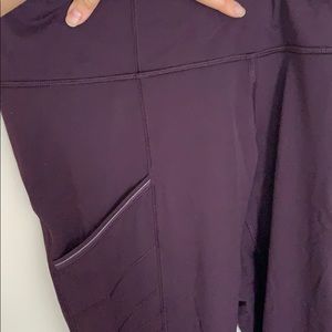 Lululemon size 6 fresh tracks leggings like new